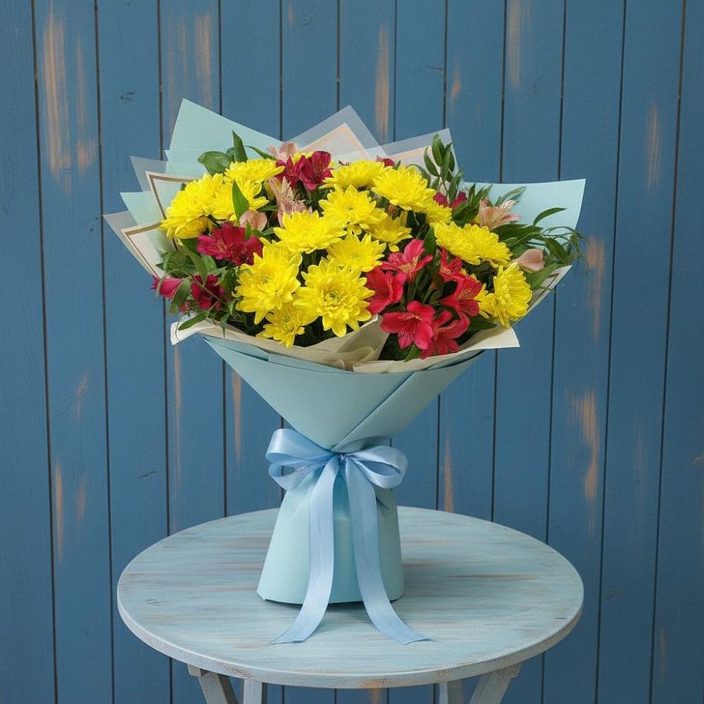 Букет цветов из: Альстромерии и Хризантемы в Черноисточинске