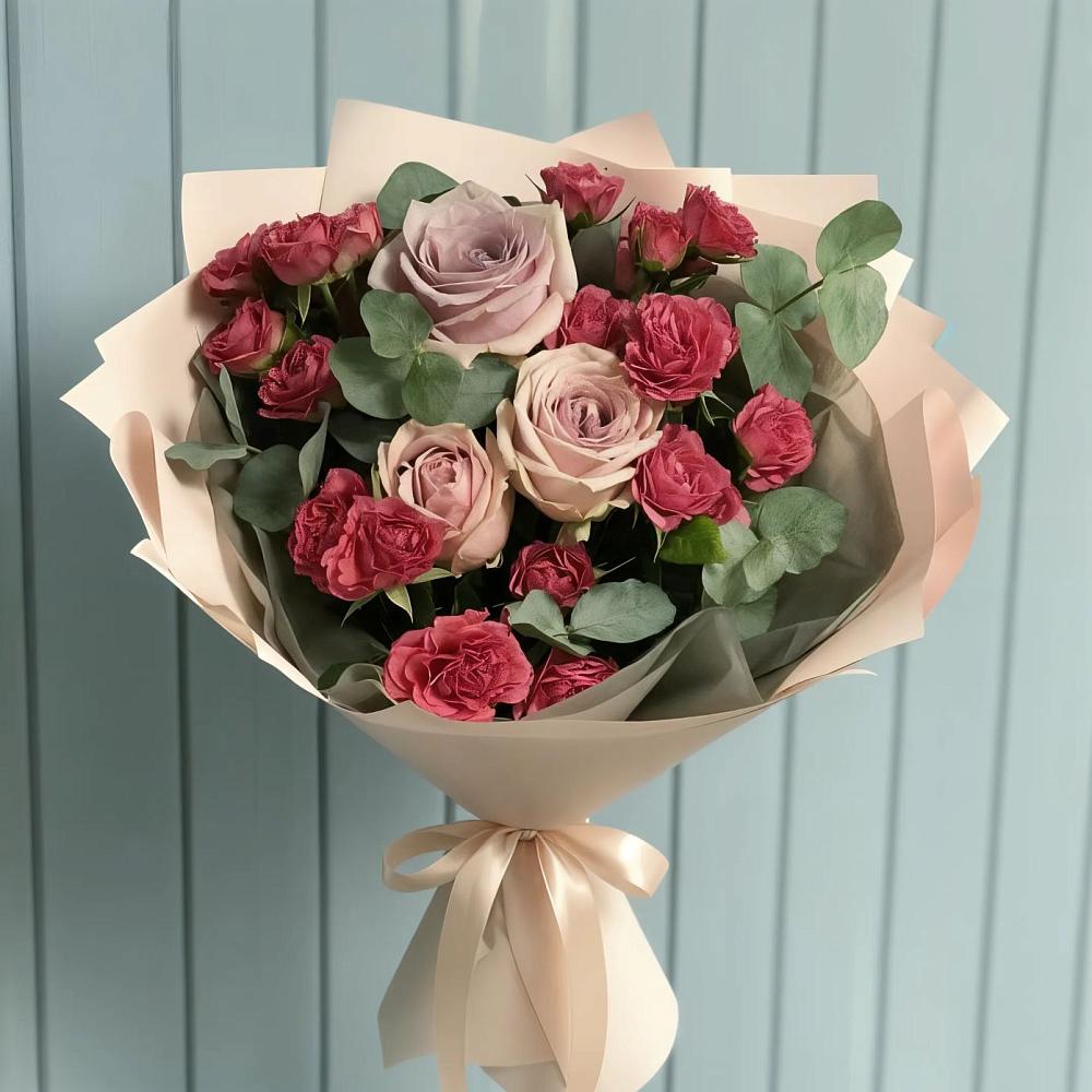 Букет цветов из: Гвоздики и Розы в Черноисточинске