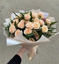 Букет Кремовые розы Латте в Черноисточинске