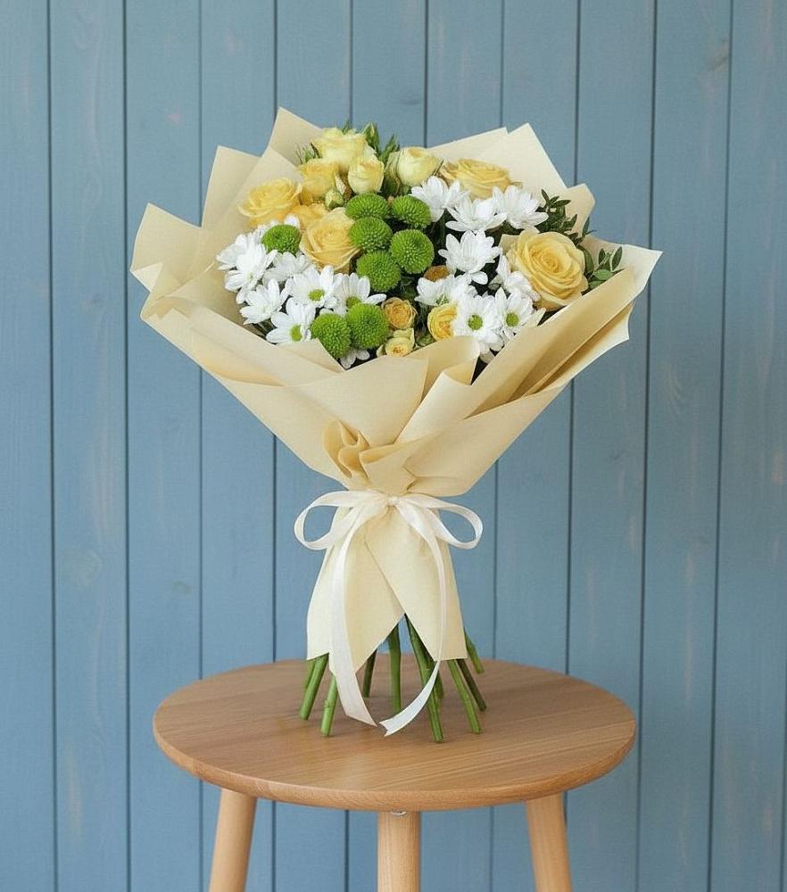 Букет цветов из: Хризантемы и Розы в Черноисточинске