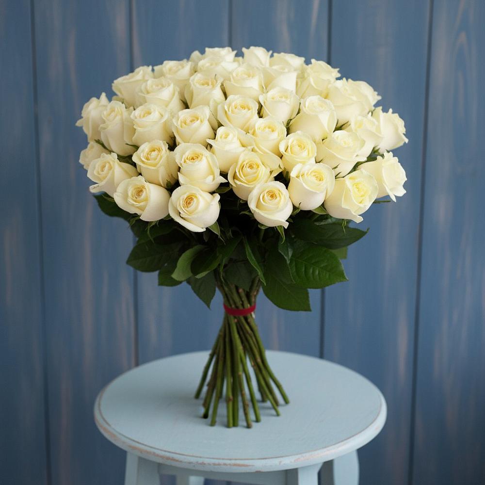 Букет 51 Белая роза Эдлесс Лав в Черноисточинске