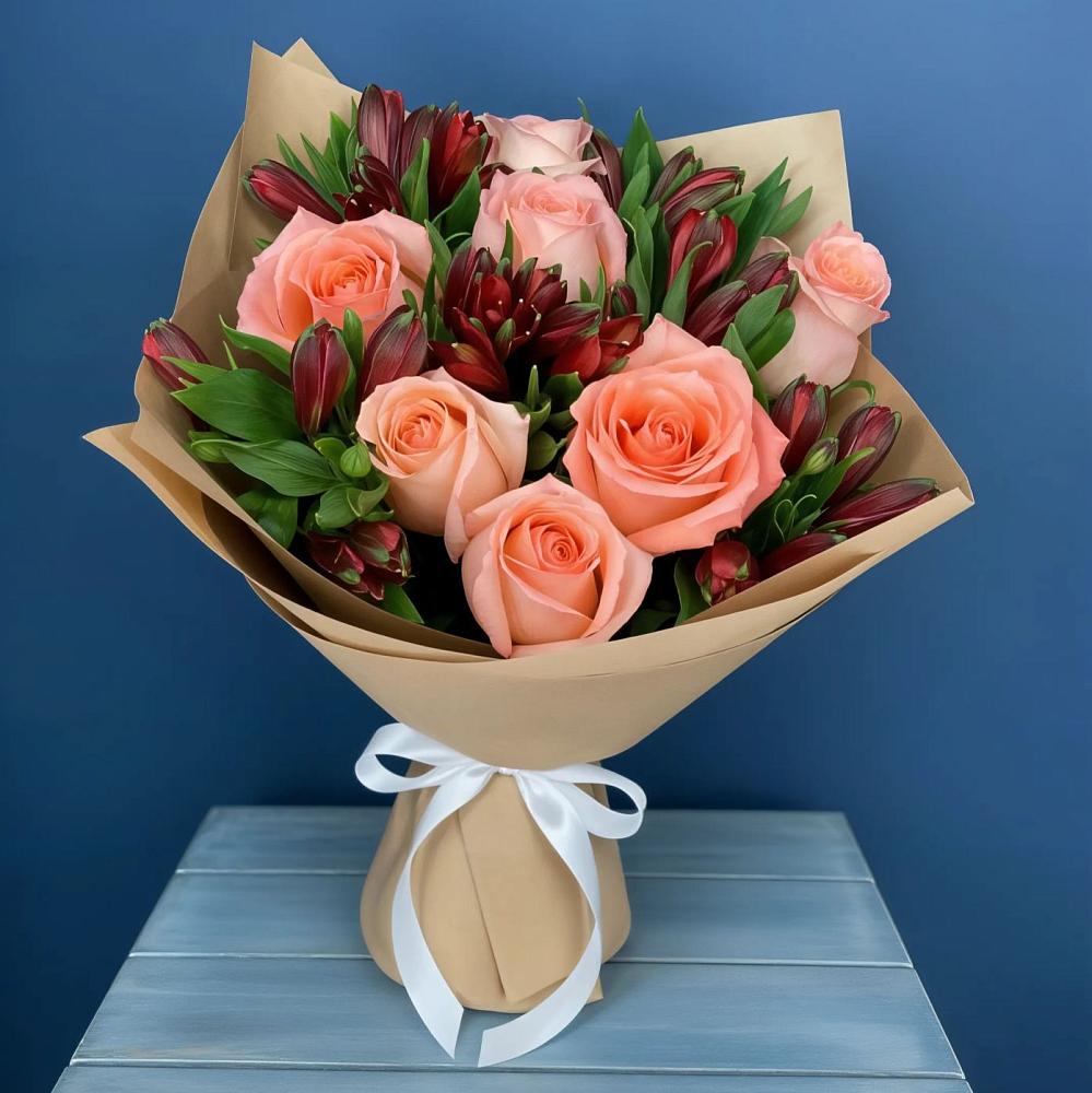 Букет цветов из: Розы и Альстромерии в Черноисточинске