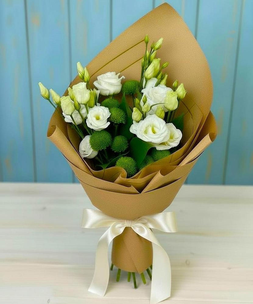 Букет цветов из: Хризантемы и Лизиантусы в Черноисточинске