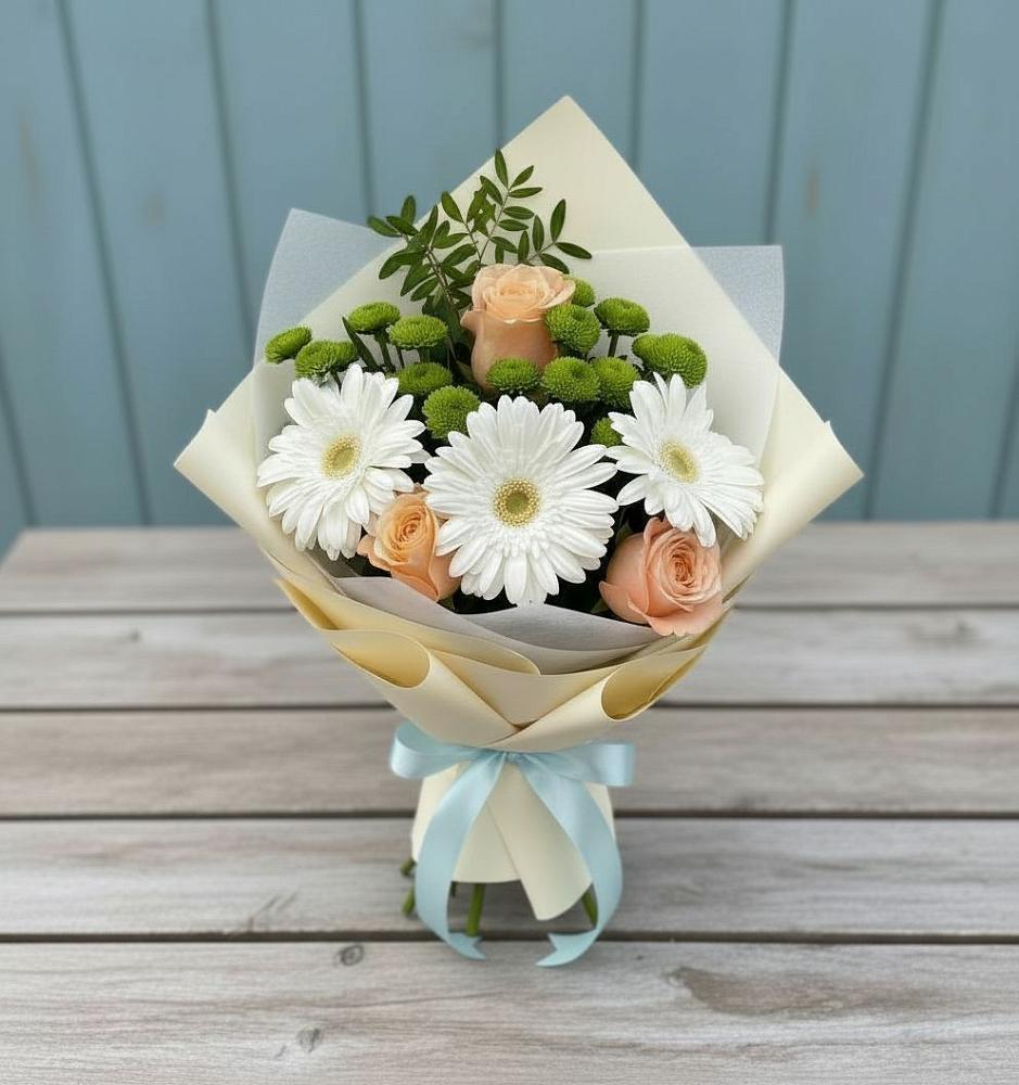 Букет цветов из: Герберы, Розы и Хризантемы в Черноисточинске
