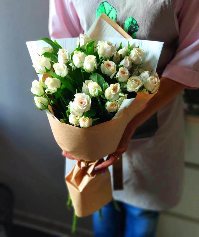 Букет цветов из: Розы в Черноисточинске
