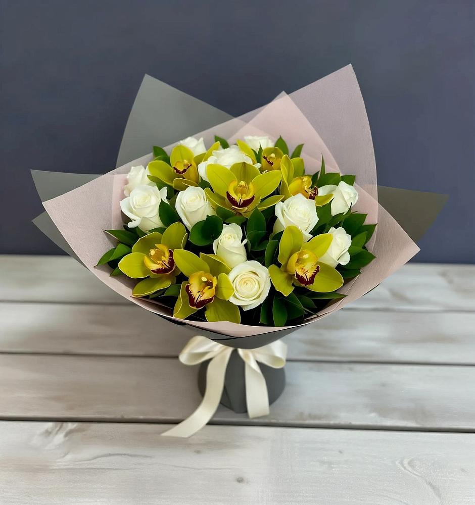 Букет цветов из: Орхидеи и Розы в Черноисточинске