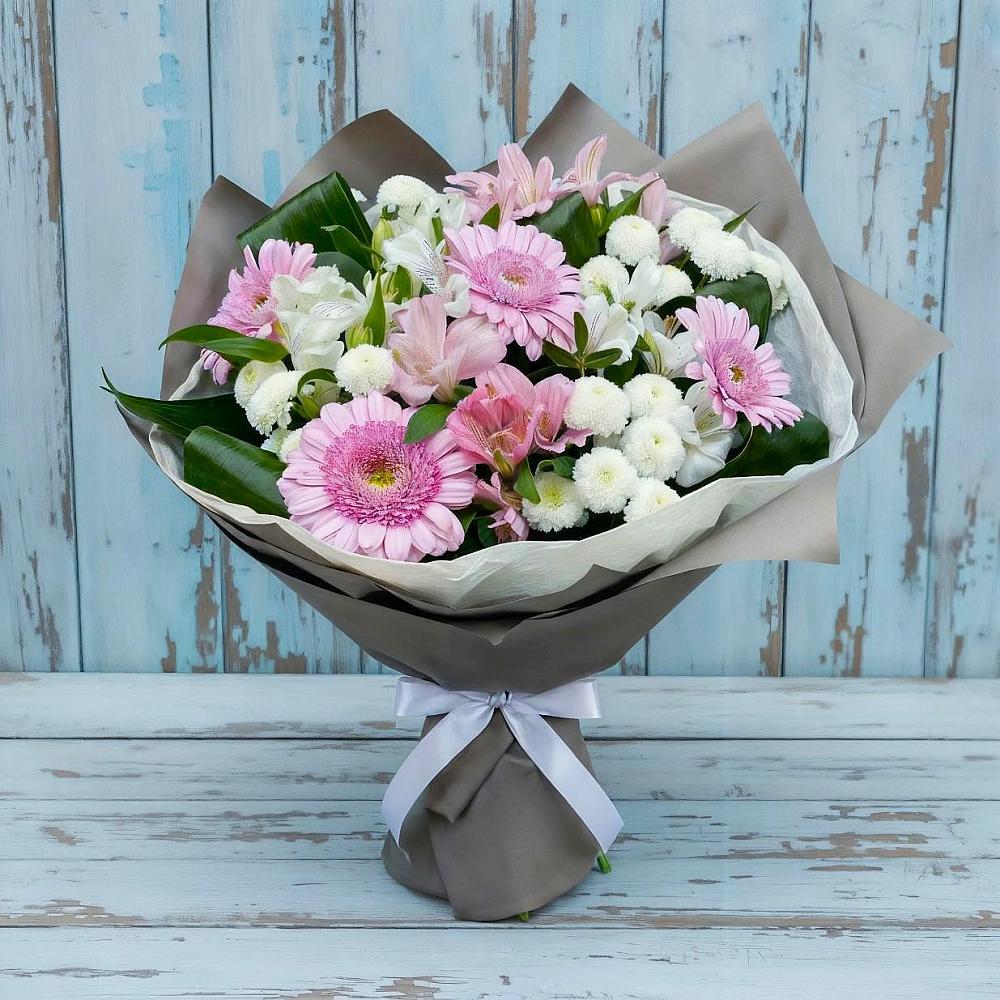 Букет цветов из: Герберы, Альстромерии и Хризантемы в Черноисточинске