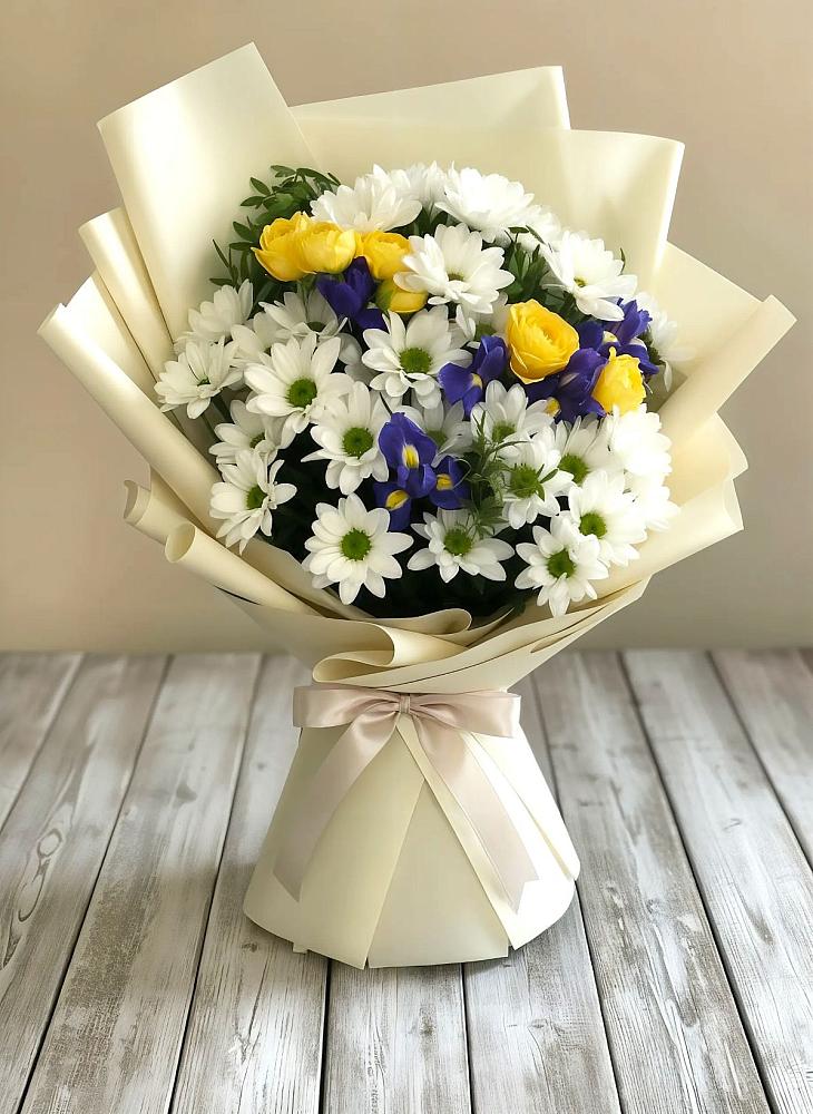 Букет цветов из: Ирисы, Хризантемы и Розы в Черноисточинске