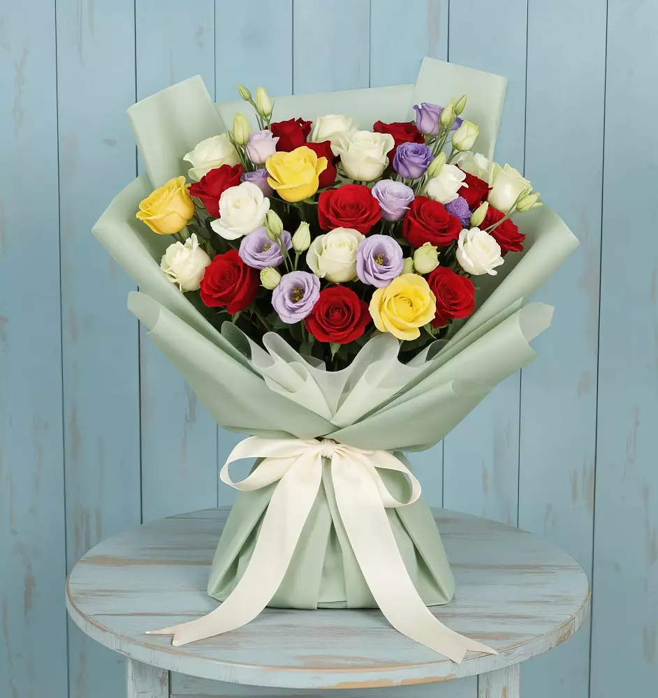 Букет цветов из: Розы в Черноисточинске