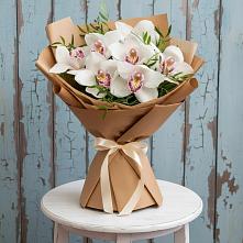 Букет цветов из:  Орхидеи и Розы в Черноисточинске