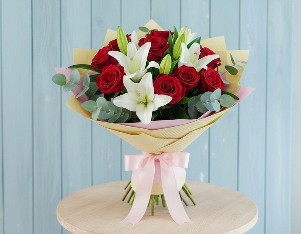 Букет цветов из: Лилии и Розы в Черноисточинске